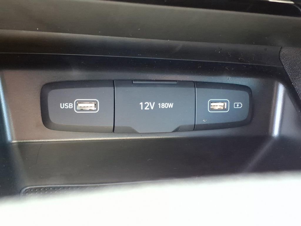 Used 2022 Hyundai Santa Cruz SE AWD/4WD image 10