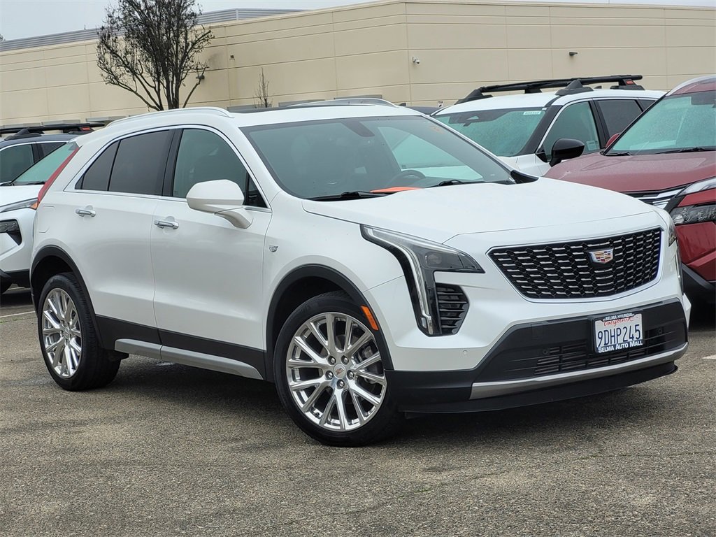 Used 2019 Cadillac XT4 Premium Luxury w/ Technology Package image 2