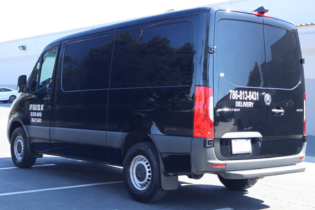Used 2025 Mercedes-Benz Sprinter 2500 image 6