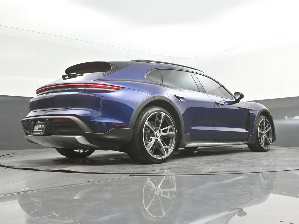 Certified 2023 Porsche Taycan 4 Cross Turismo AWD/4WD image 28