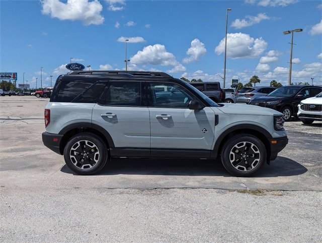 New 2024 Ford Bronco Sport Outer Banks w/ Tech Package image 3