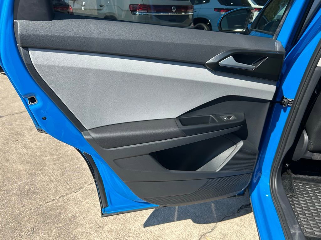 Certified 2023 Volkswagen Taos SE image 60