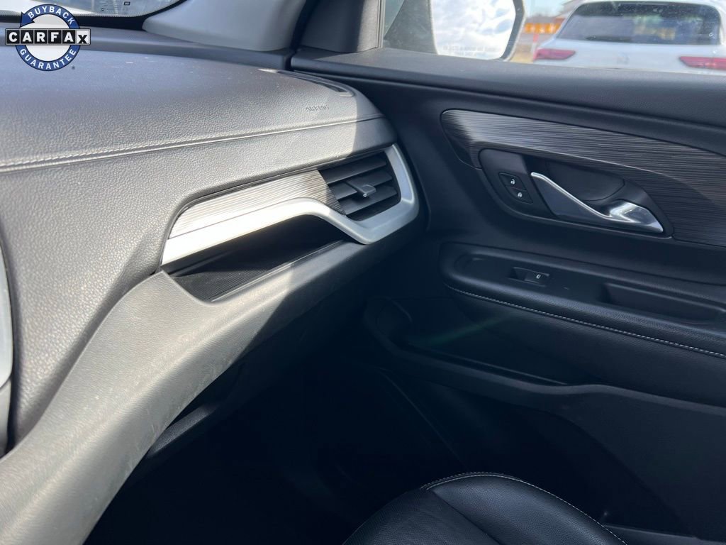 Used 2023 GMC Terrain SLT image 19