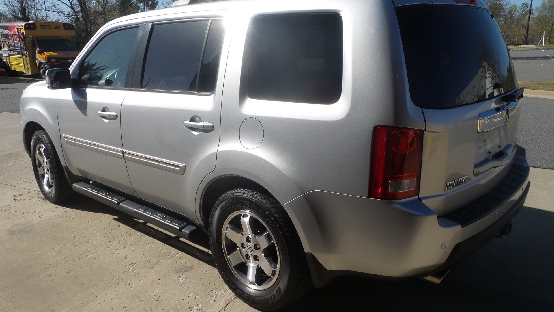 Used 2010 Honda Pilot Touring image 33