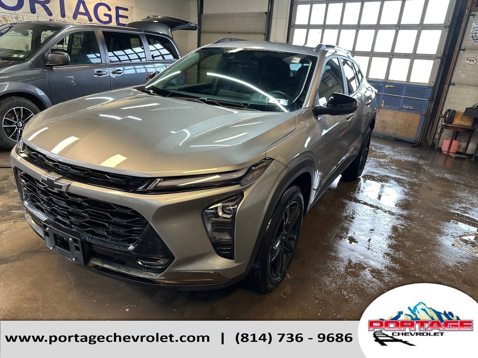 Used 2024 Chevrolet Trax ACTIV w/ Driver Confidence Package FWD image 1