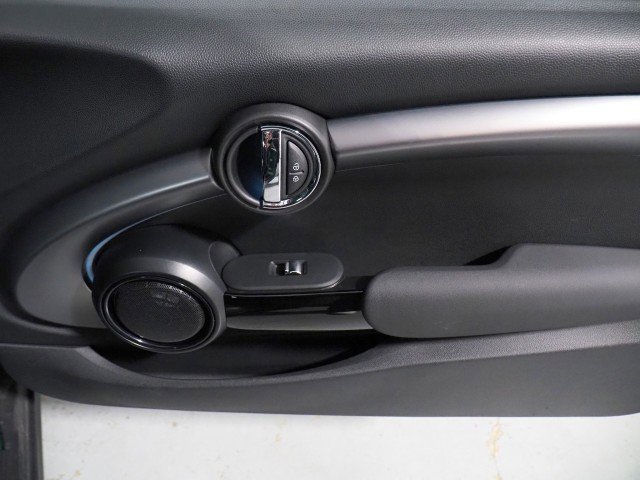Used 2024 MINI Cooper SE image 46