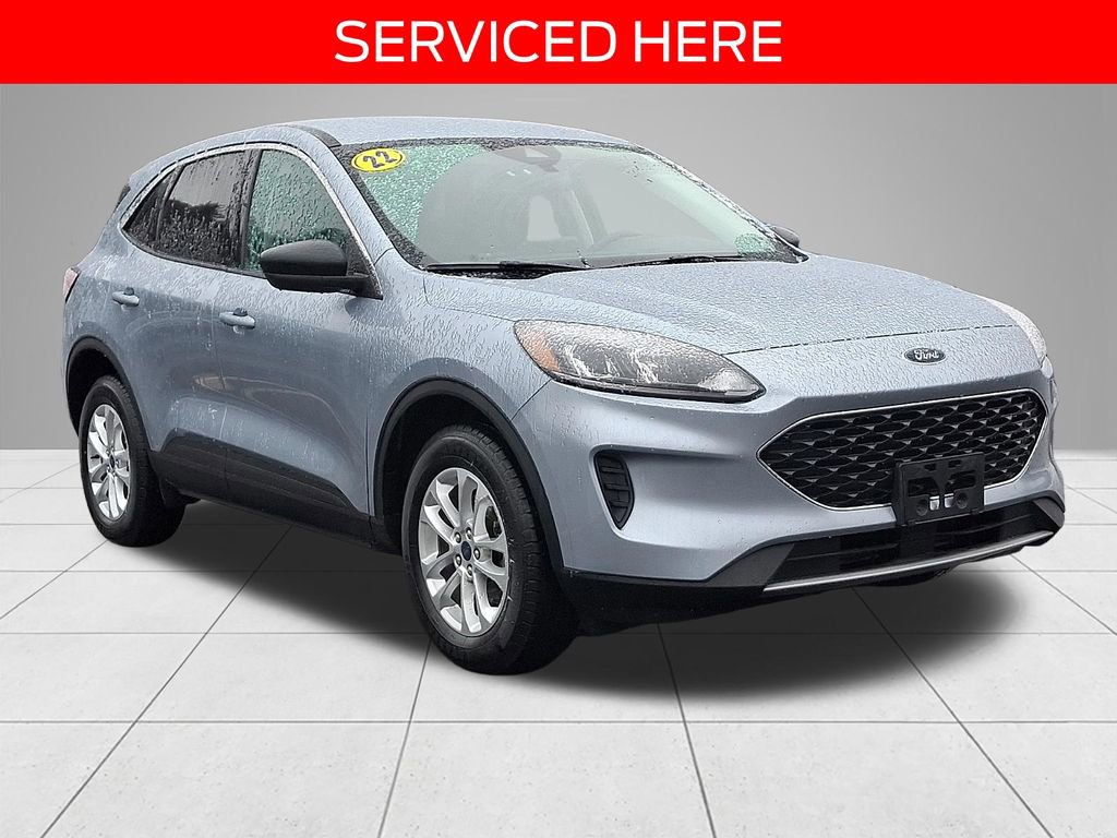 Used 2022 Ford Escape SE w/ Cold Weather Package image 3