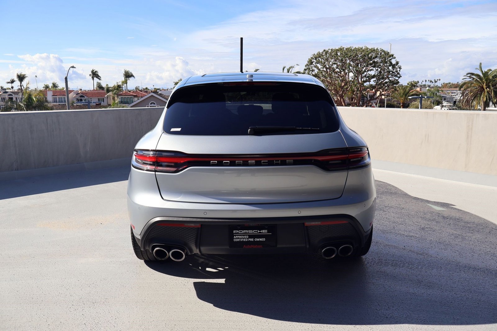 Certified 2025 Porsche Macan image 10