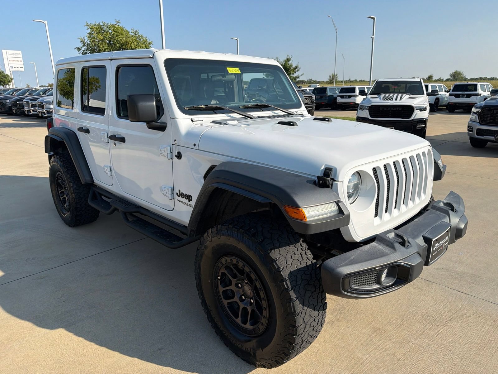 Used 2022 Jeep Wrangler Unlimited Sport AWD/4WD image 7