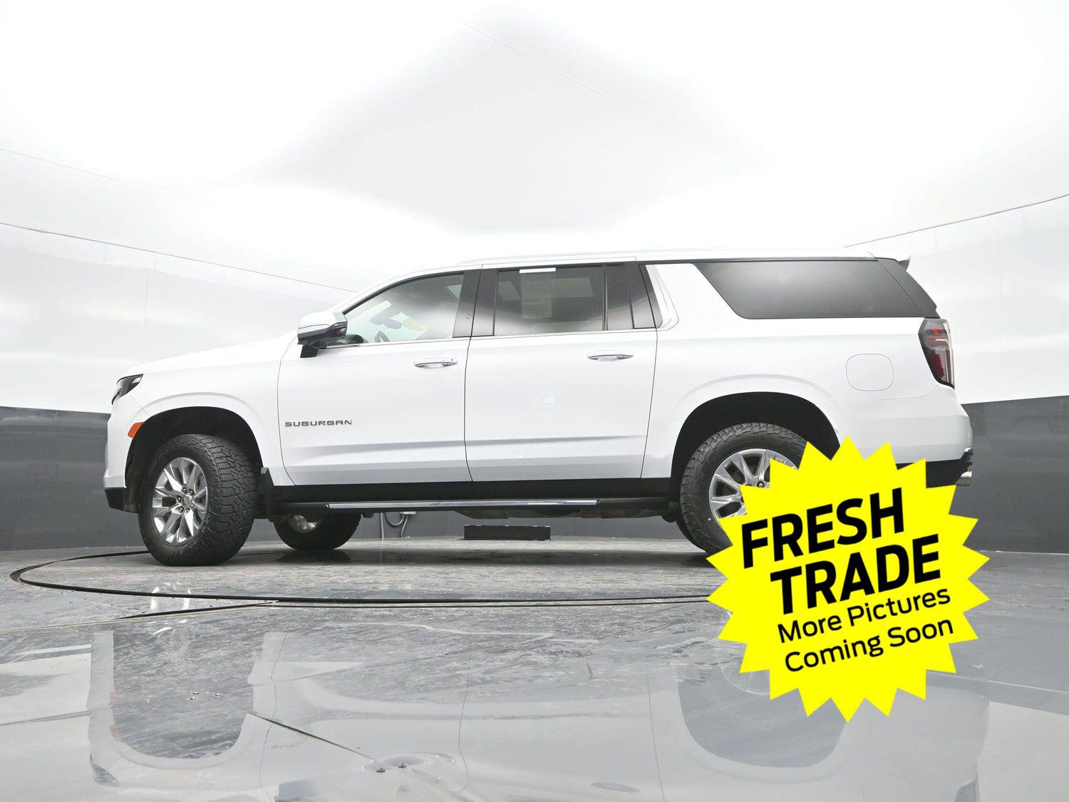 Used 2021 Chevrolet Suburban Premier w/ Premium Package image 39