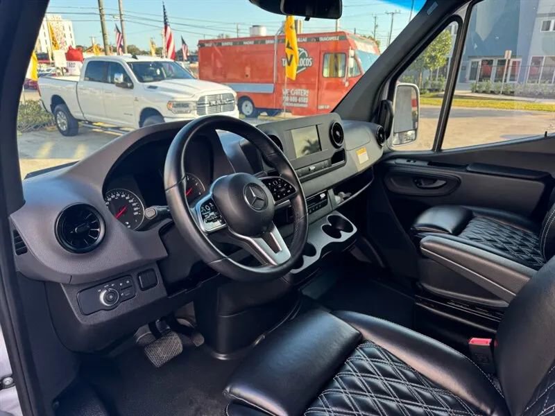 Used 2023 Mercedes-Benz Sprinter 3500 image 20