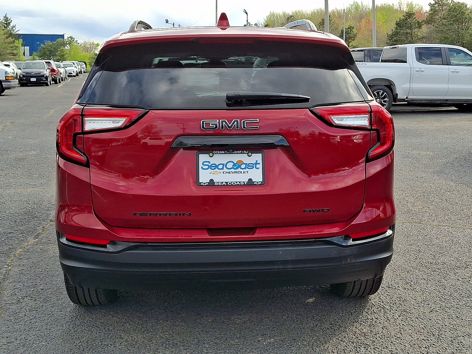 Certified 2023 GMC Terrain SLE w/ Driver Convenience Package AWD/4WD image 6