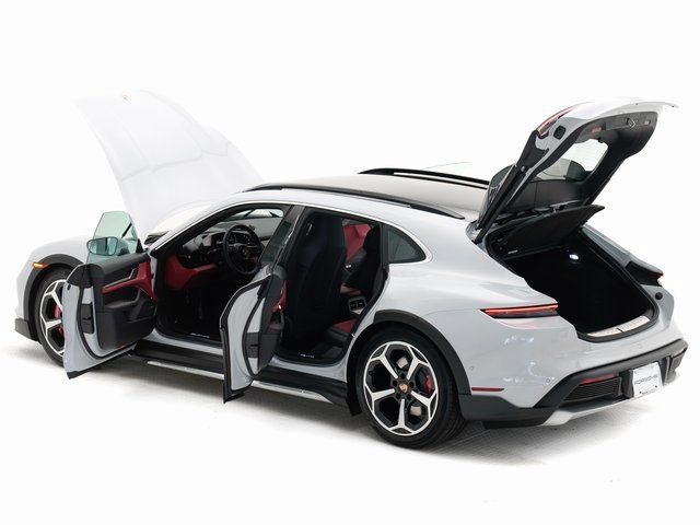 Used 2025 Porsche Taycan 4S AWD/4WD image 35