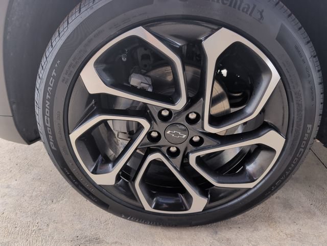 Used 2024 Chevrolet Trax RS w/ Driver Confidence Package FWD image 25