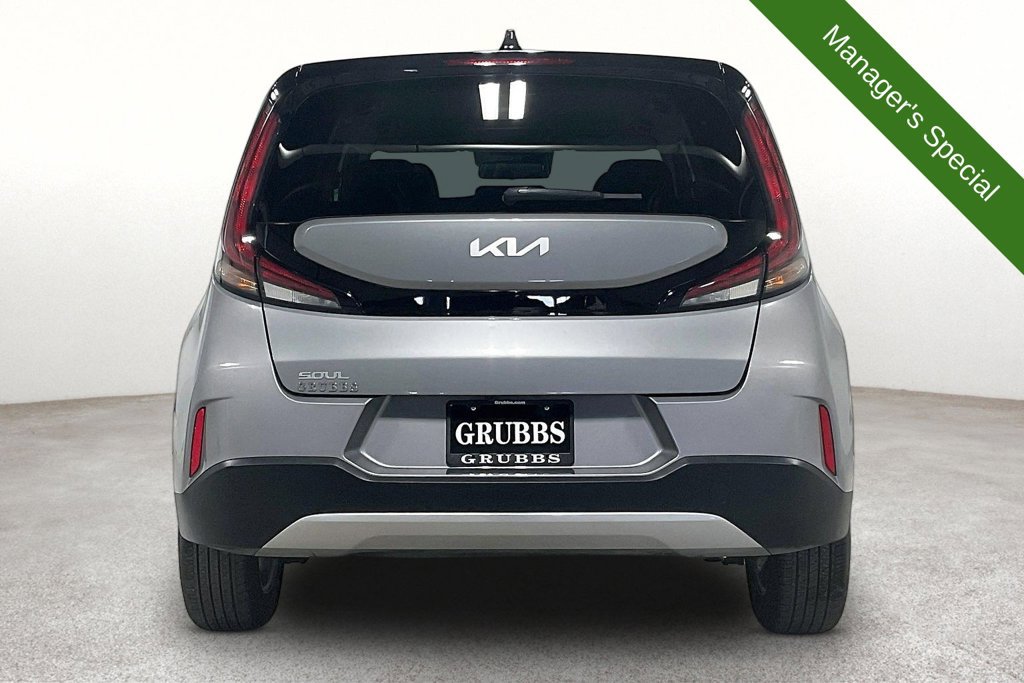 Used 2025 Kia Soul LX w/ LX Technology Package FWD image 5