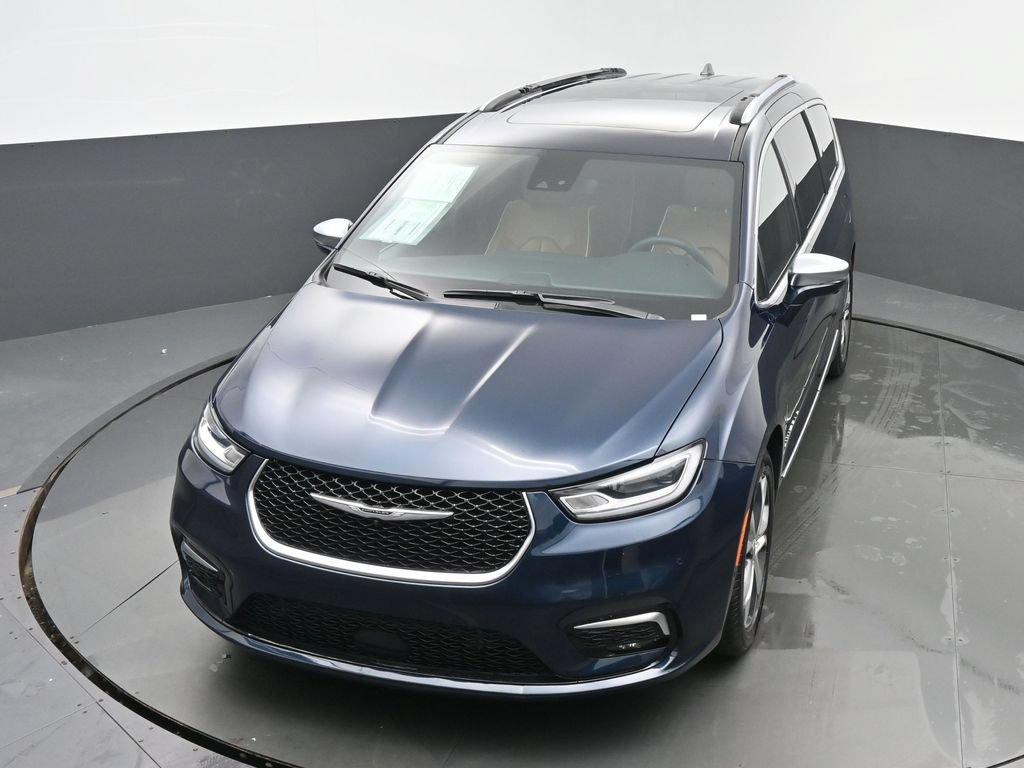 Used 2024 Chrysler Pacifica Pinnacle FWD image 36