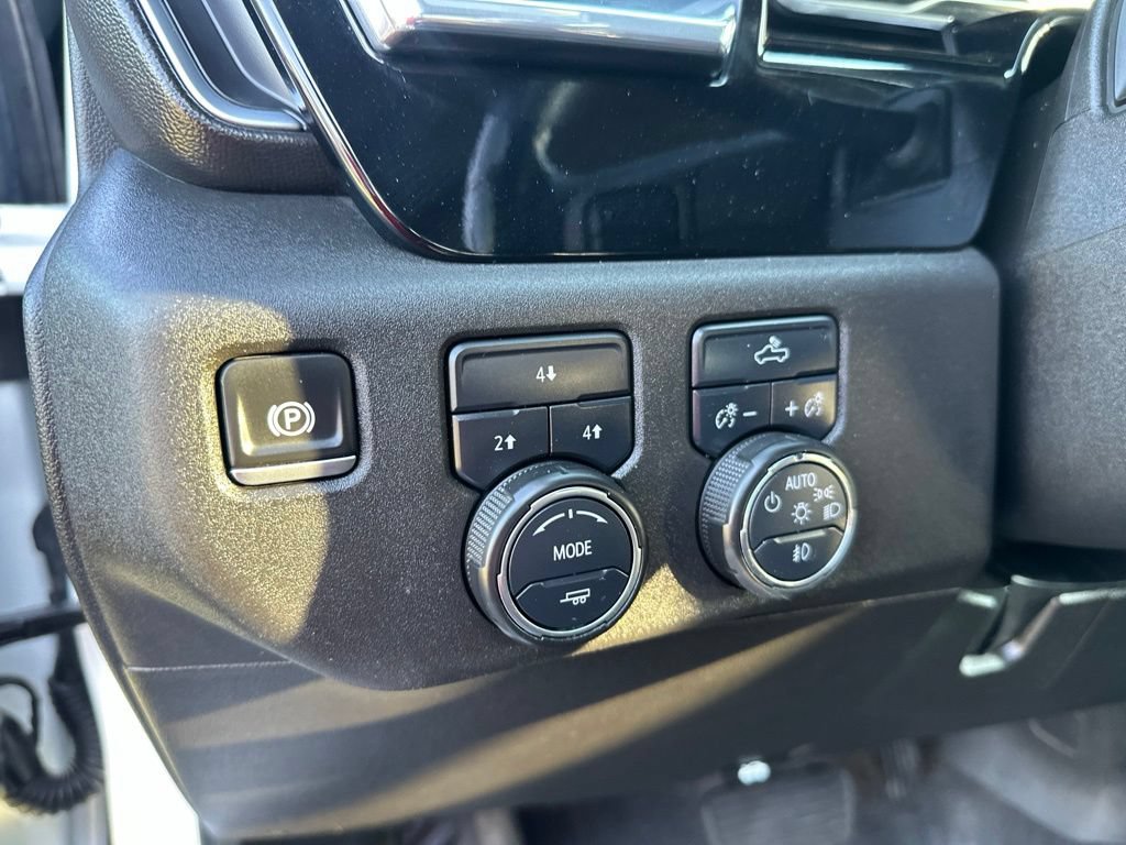 Used 2025 Chevrolet Silverado 2500 LT AWD/4WD image 17