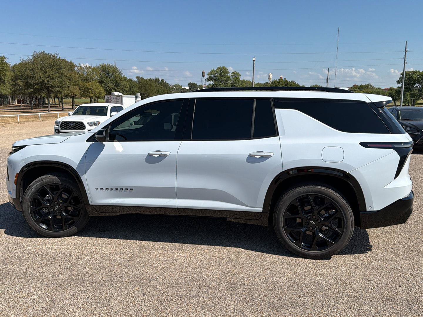 Used 2026 Chevrolet Traverse RS FWD image 4