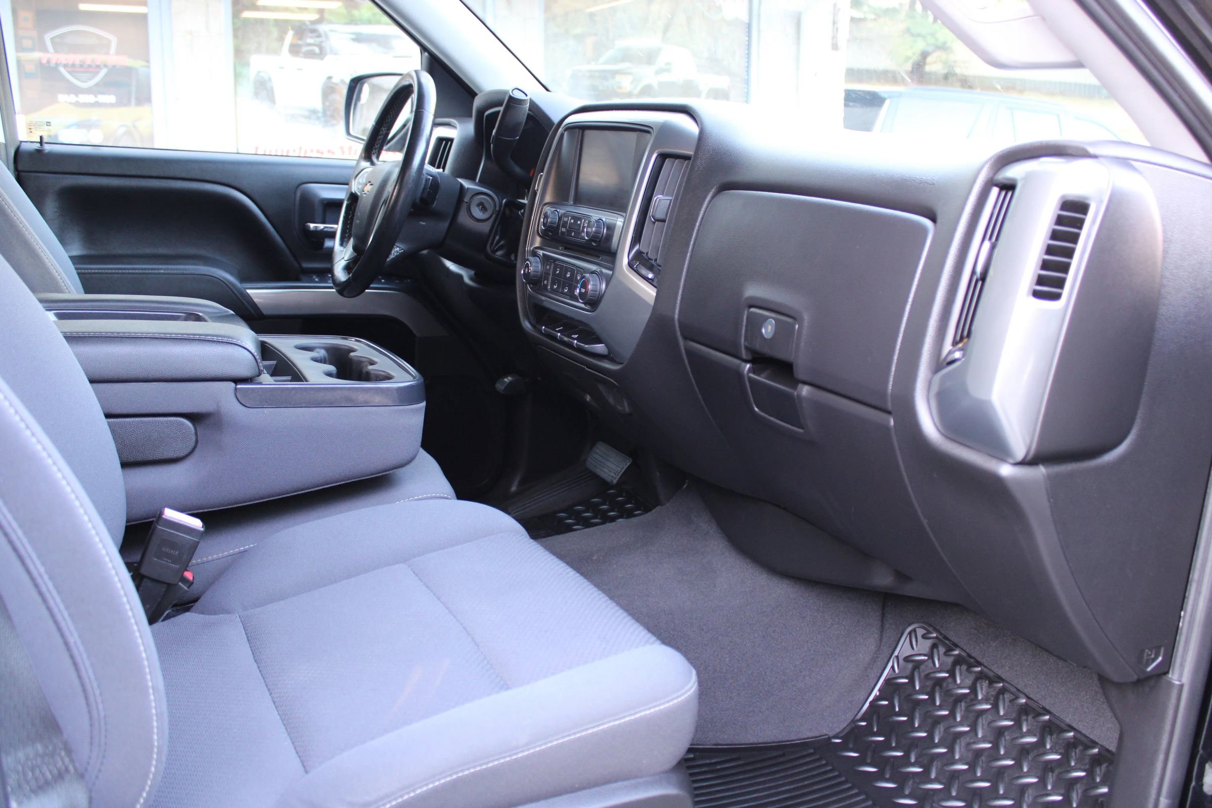 Used 2019 Chevrolet Silverado 1500 LT image 17