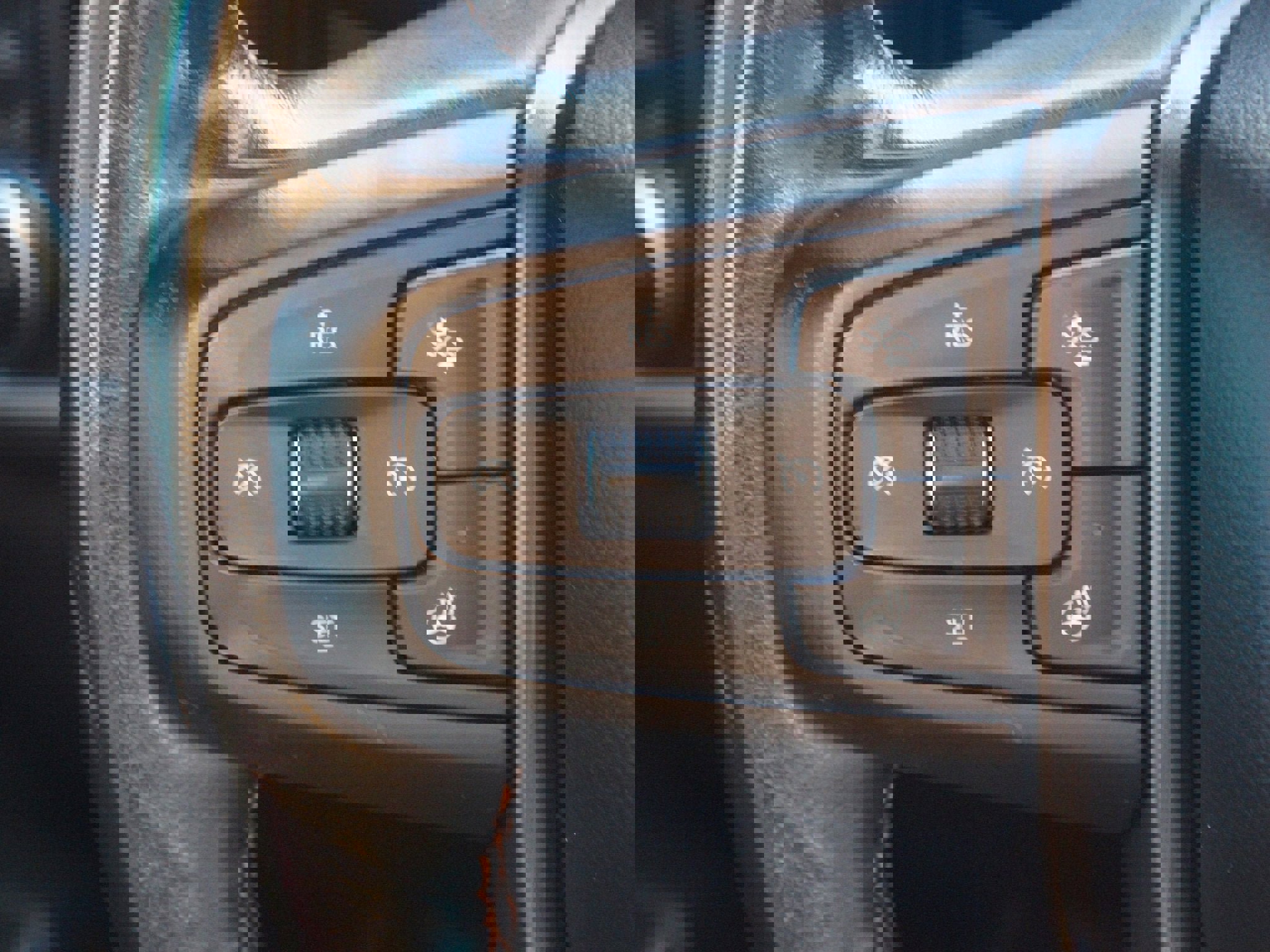 Used 2021 GMC Sierra 1500 AT4 w/ AT4 Premium Package image 11