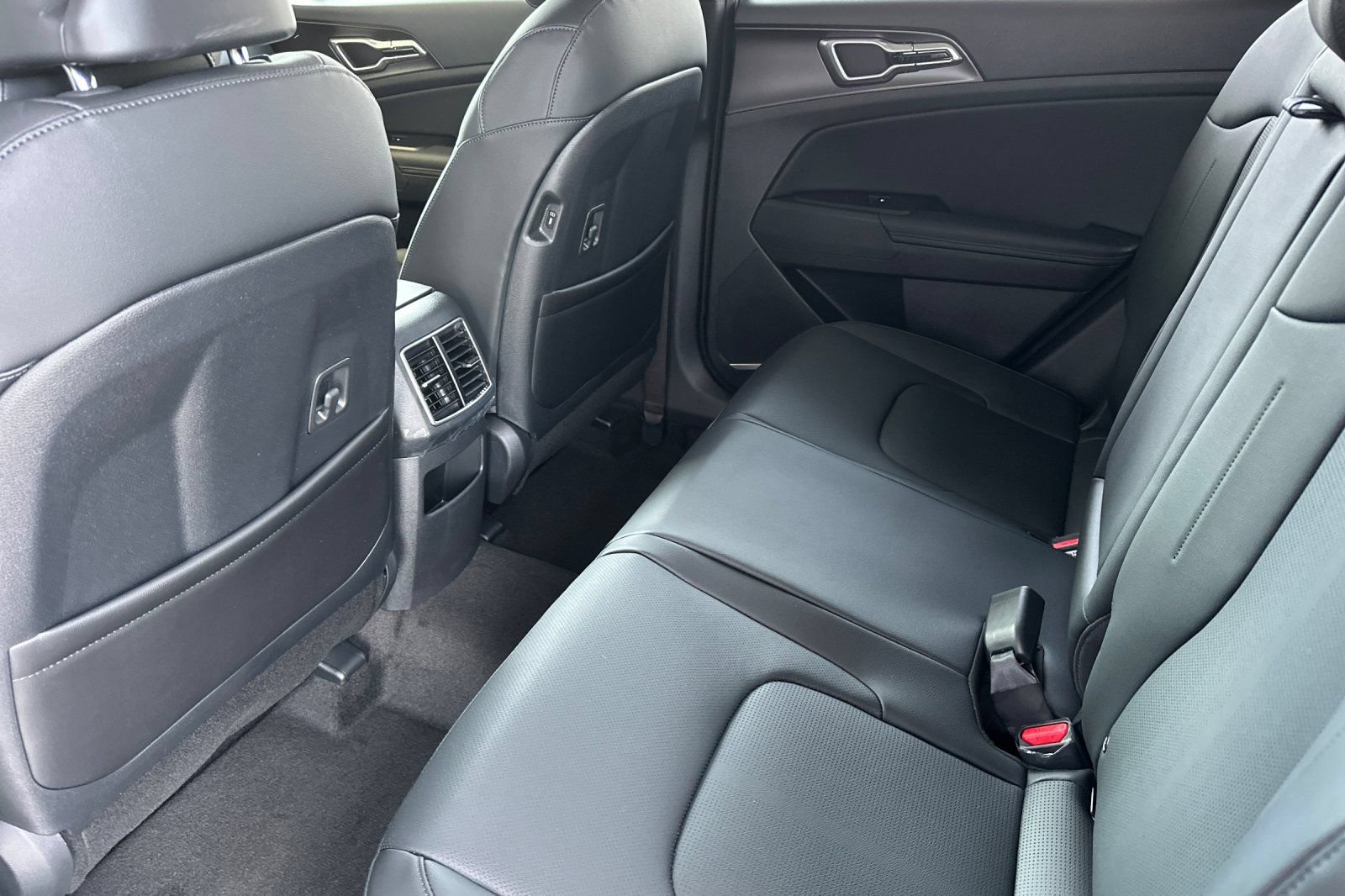 New 2026 Kia Sportage EX AWD/4WD image 12