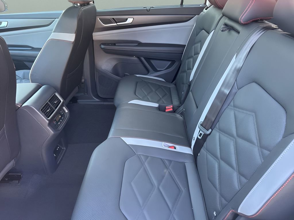 New 2026 Volkswagen Atlas Peak Edition AWD/4WD image 19