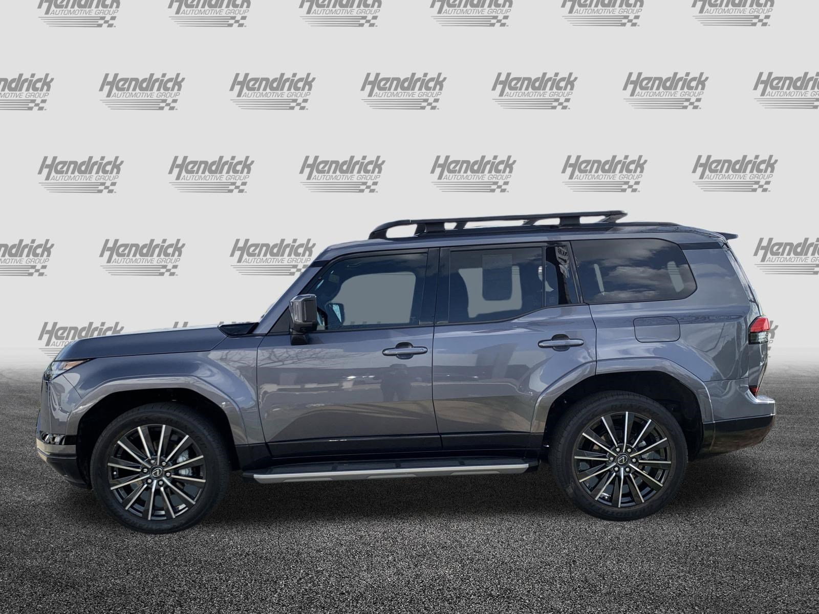 Used 2024 Lexus GX 550 w/ Accessory Package (2T) image 7