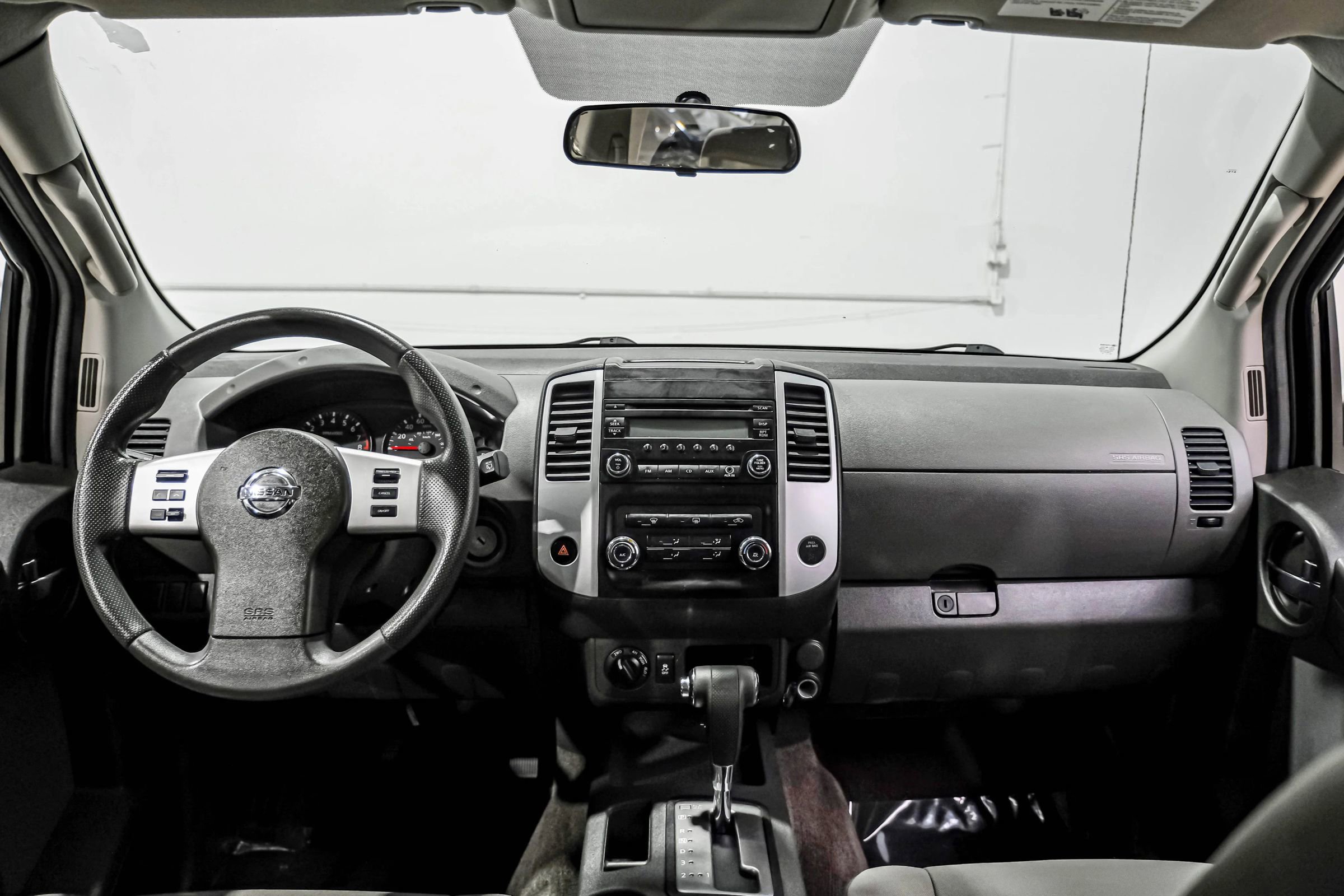 Used 2015 Nissan Xterra X AWD/4WD image 16
