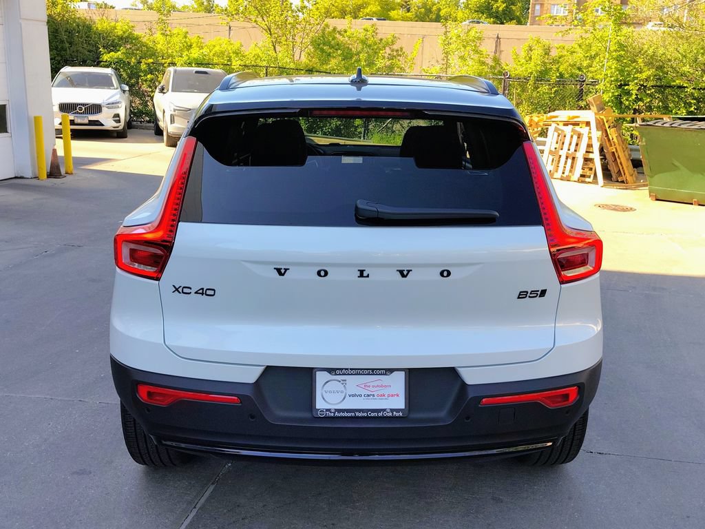 New 2026 Volvo XC40 B5 Ultra w/ Climate Package AWD/4WD image 8