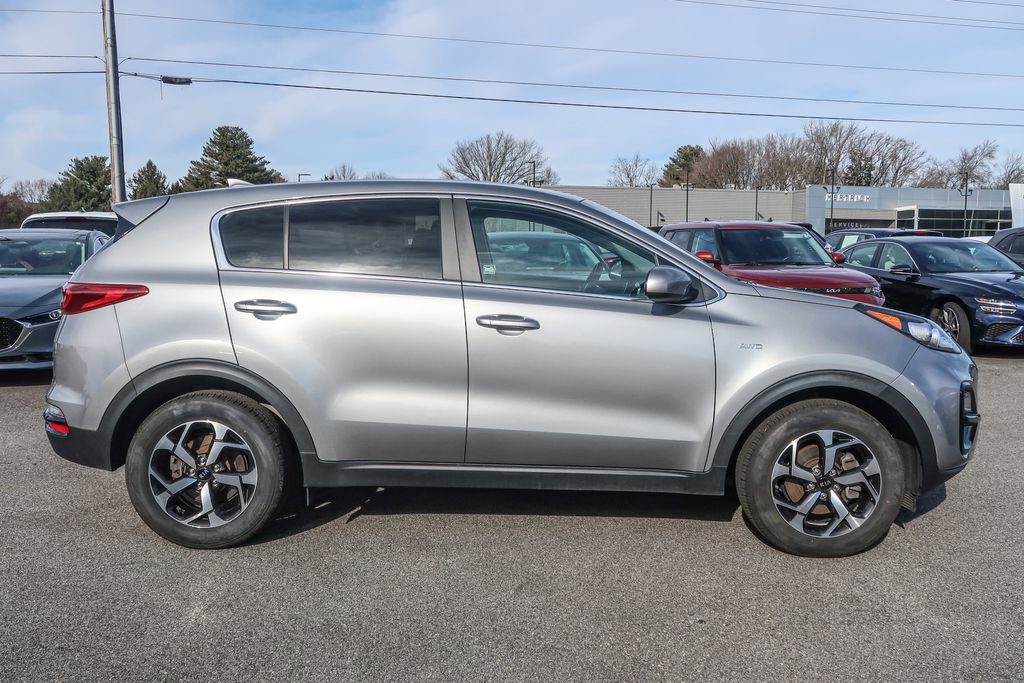 Used 2022 Kia Sportage LX image 9