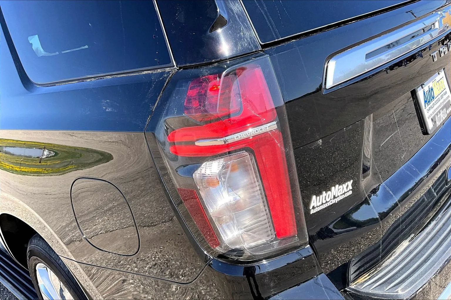 Used 2023 Chevrolet Tahoe High Country AWD/4WD image 23