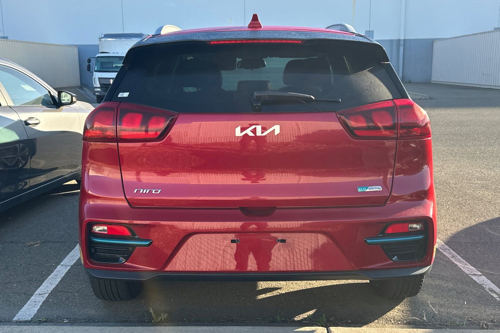 Used 2022 Kia Niro EX image 6