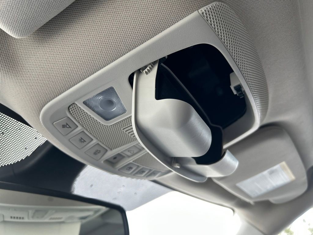 Used 2022 Ford Edge Titanium image 31