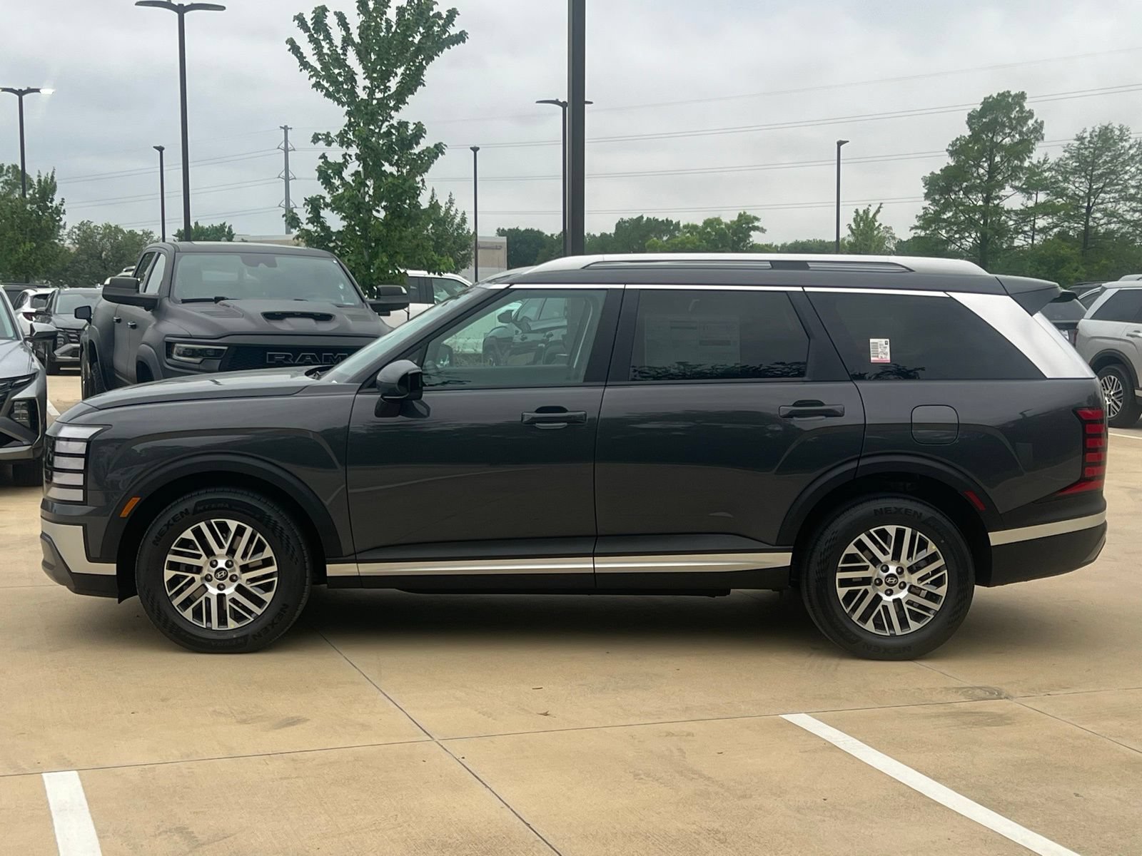 New 2026 Hyundai Palisade SEL FWD image 6