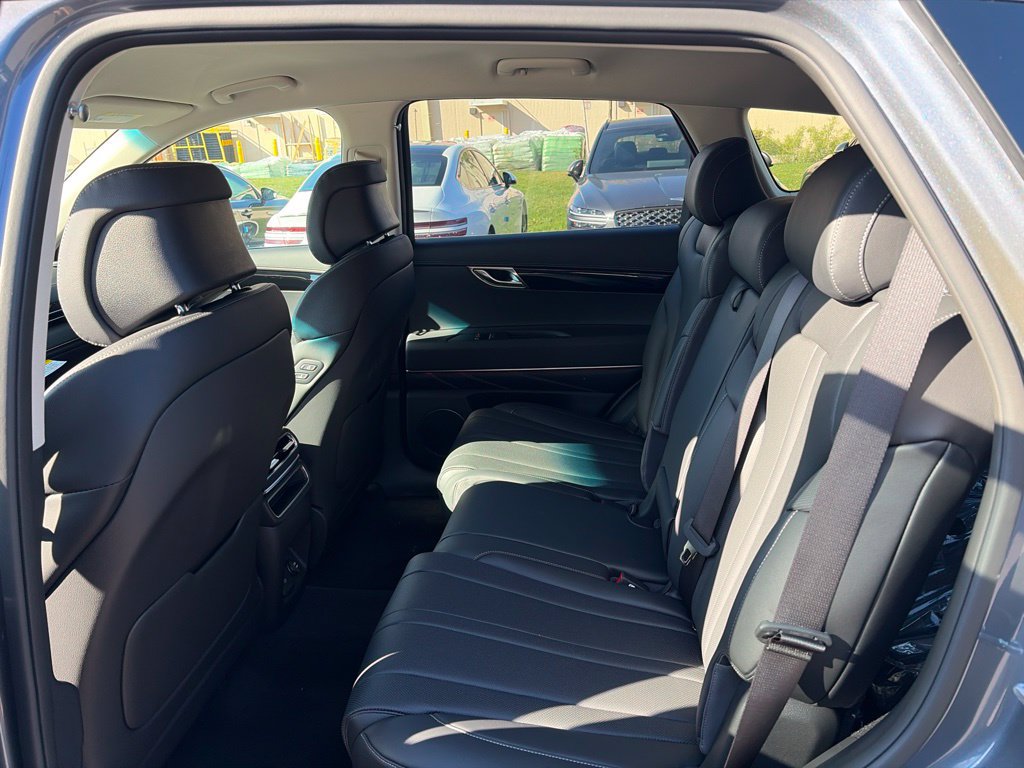 New 2027 Genesis GV80 2.5T AWD/4WD image 14