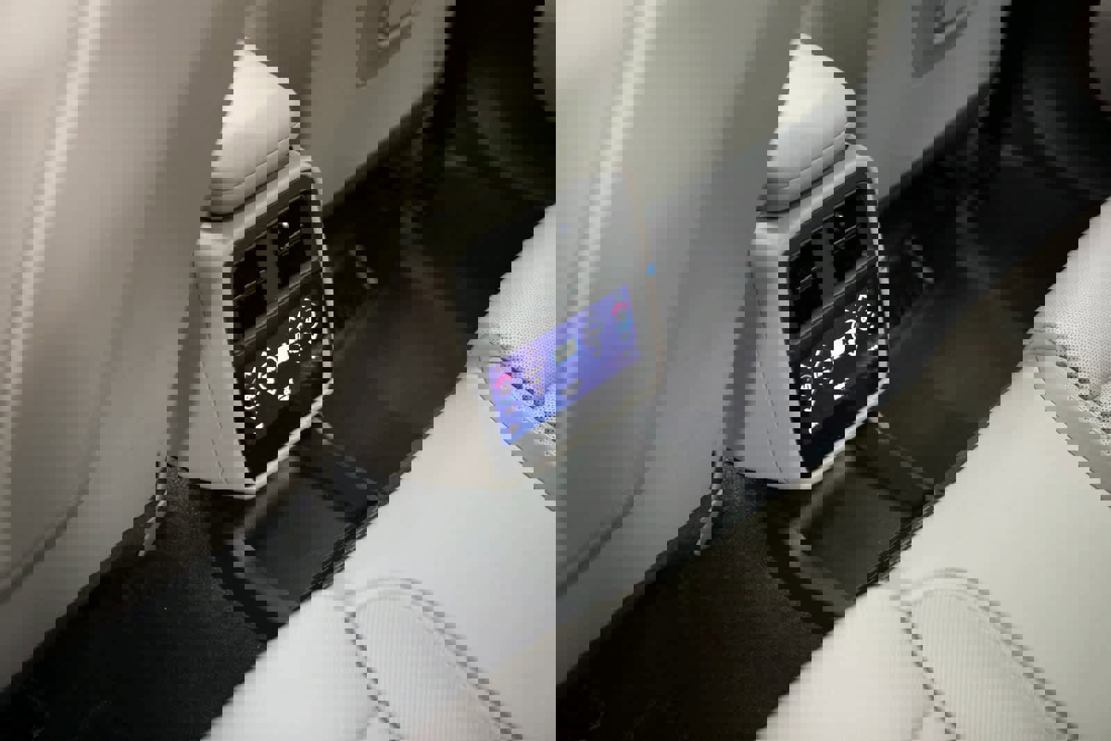 Certified 2025 Porsche Taycan image 27