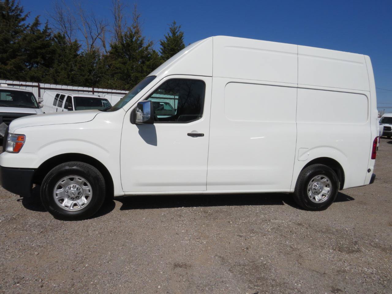 Used 2017 Nissan NV 3500 SV RWD image 33