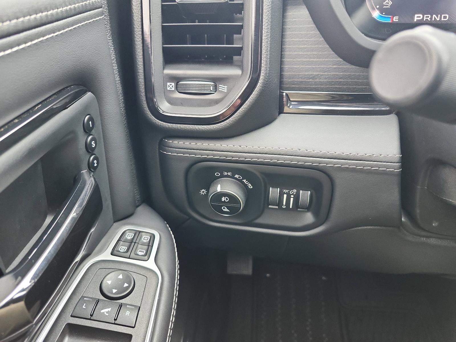 Used 2024 RAM 2500 Limited image 24