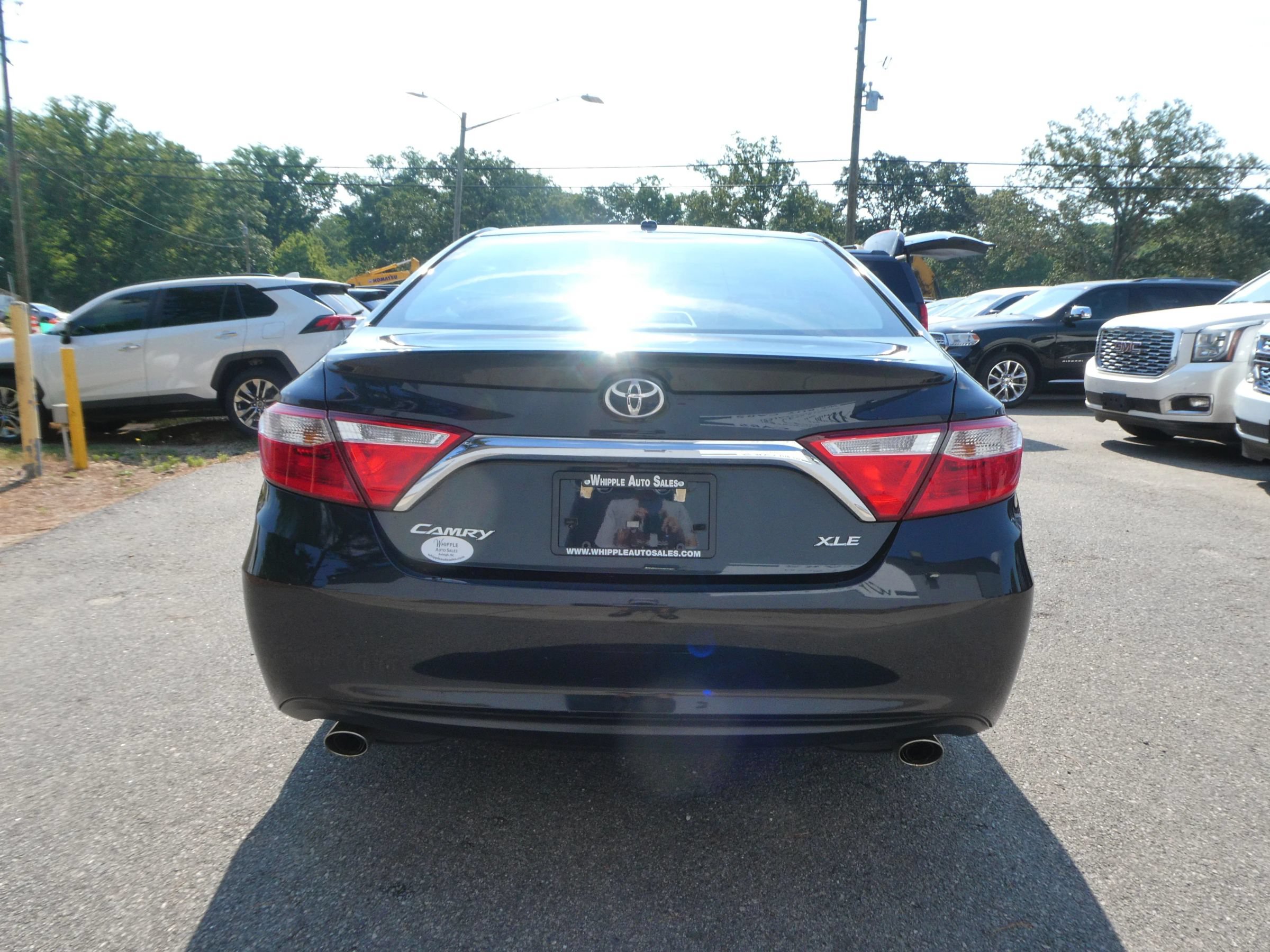 Used 2015 Toyota Camry XLE FWD image 6