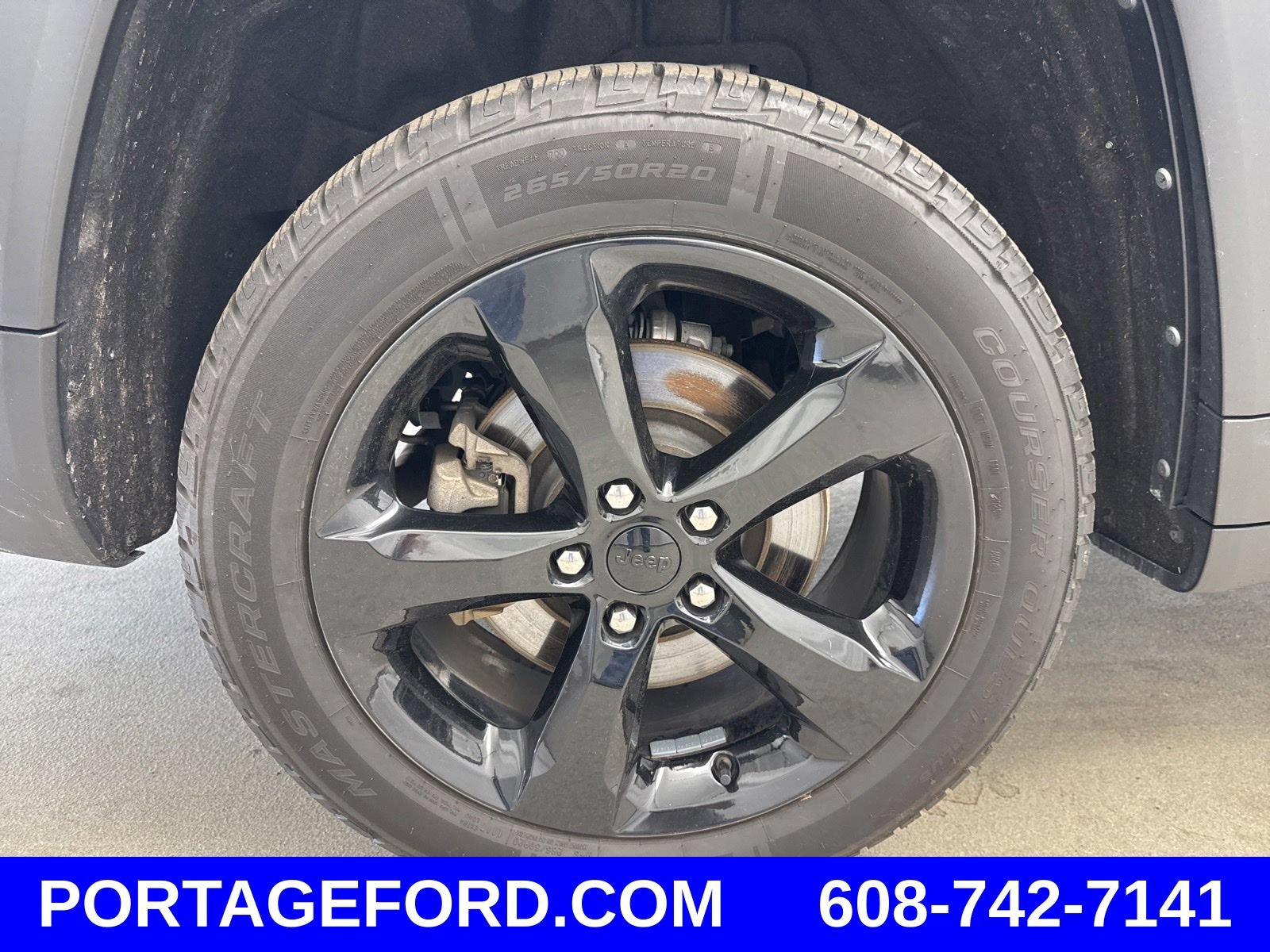 Used 2022 Jeep Grand Cherokee L Laredo AWD/4WD image 47