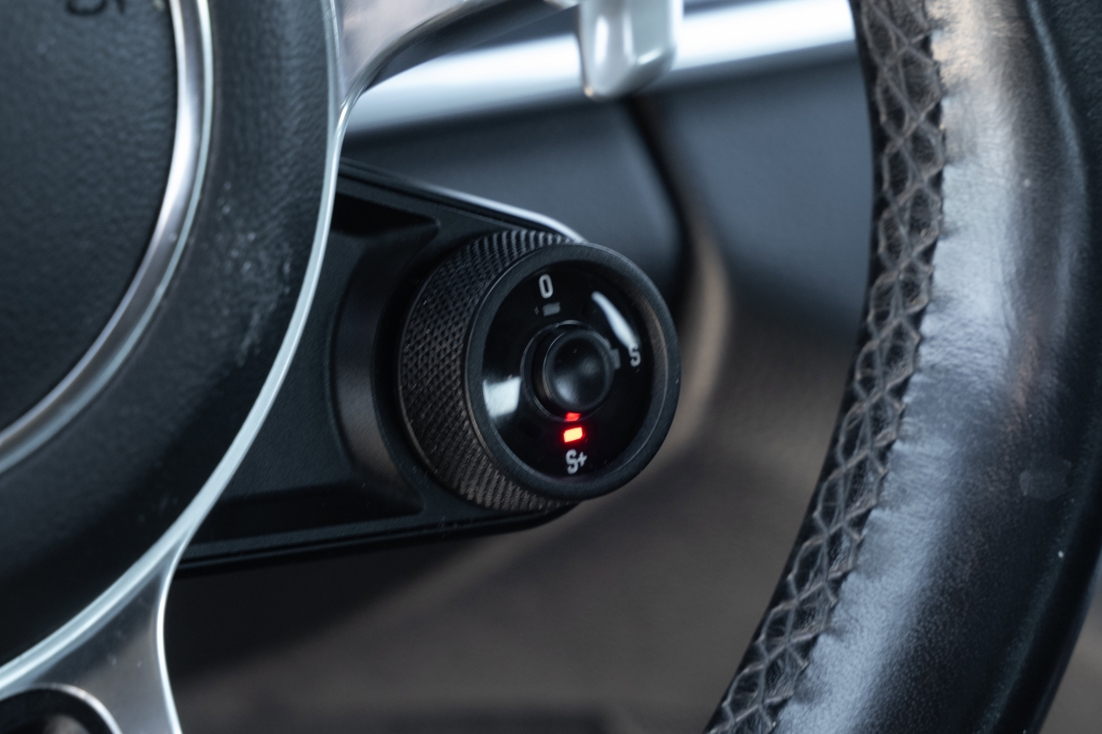 Used 2020 Porsche Panamera 4S image 12