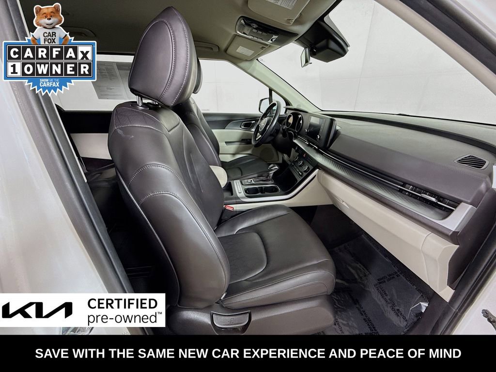 Certified 2024 Kia Carnival LX image 33
