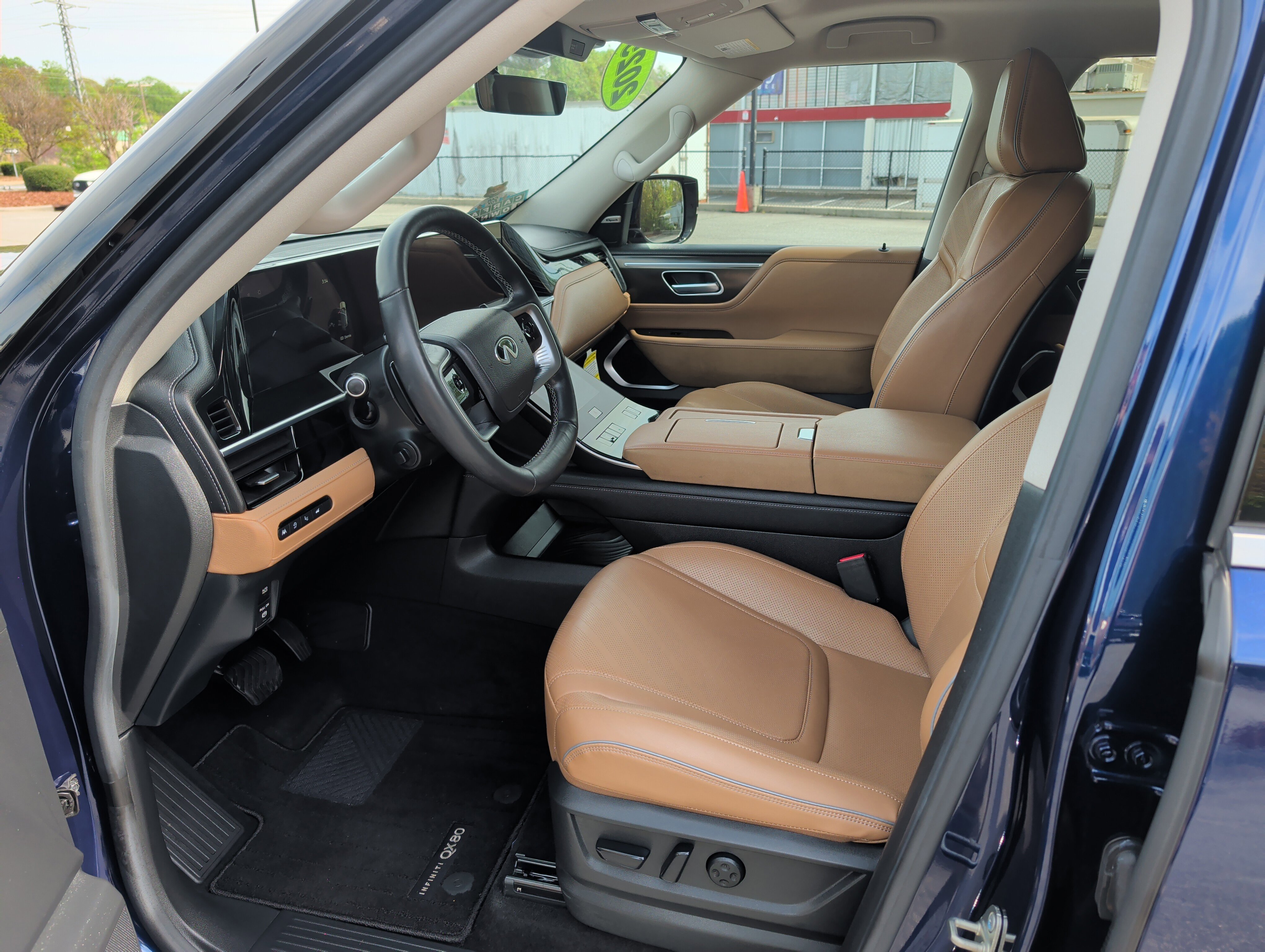 Used 2025 INFINITI QX80 Luxe image 8