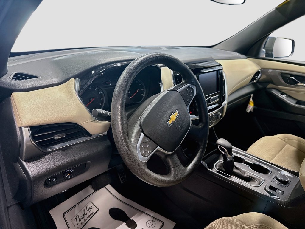 Used 2023 Chevrolet Traverse LS w/ Safety Package AWD/4WD image 10