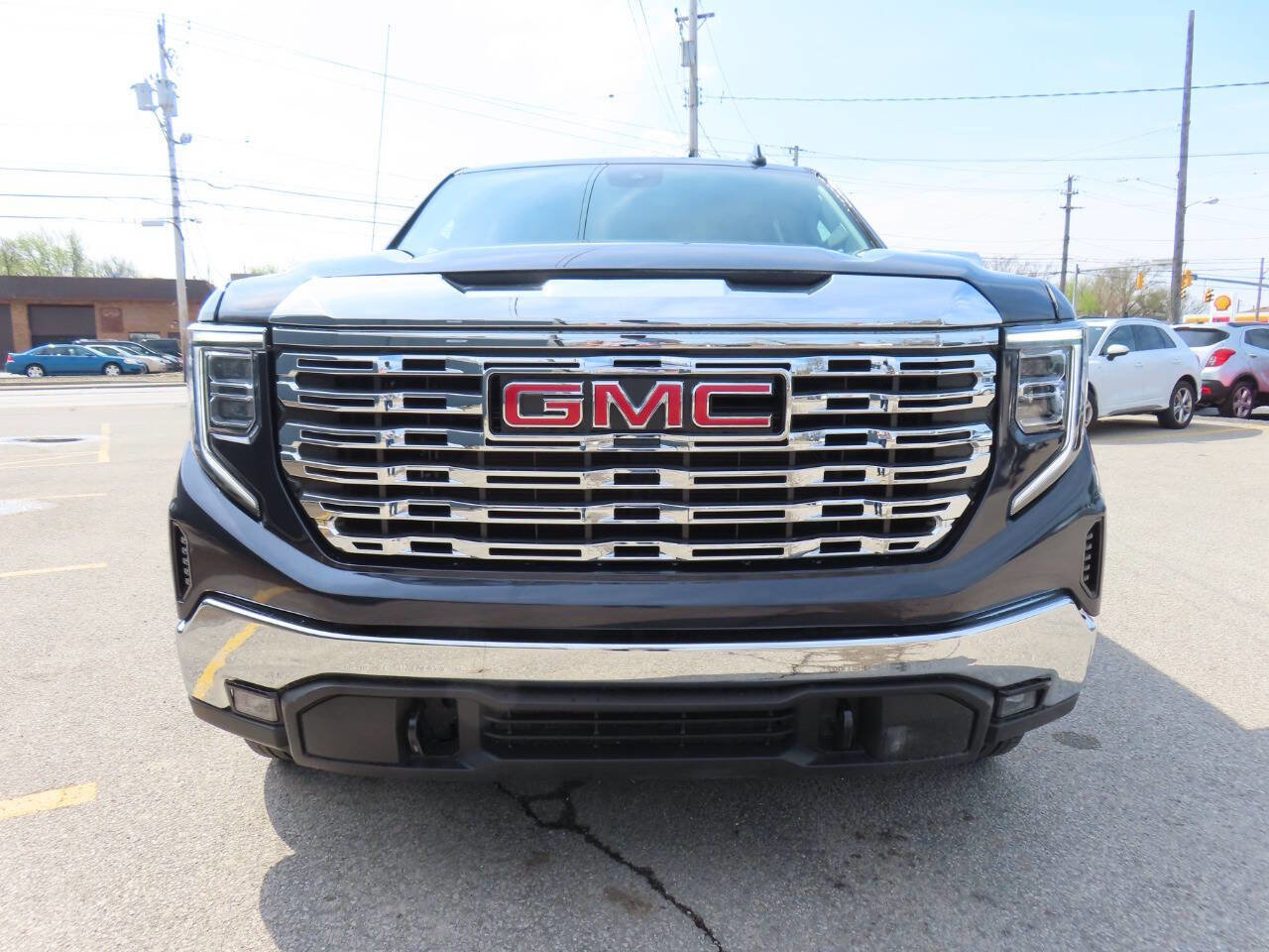 Used 2025 GMC Sierra 1500 SLT AWD/4WD image 5