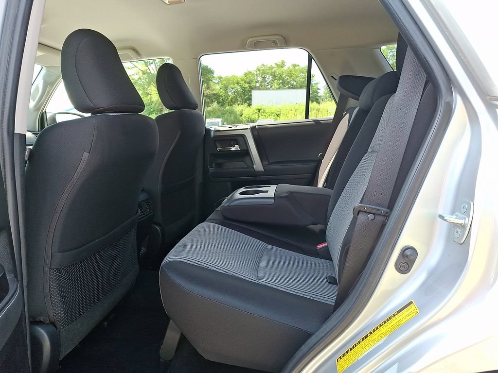 Used 2022 Toyota 4Runner SR5 AWD/4WD image 13