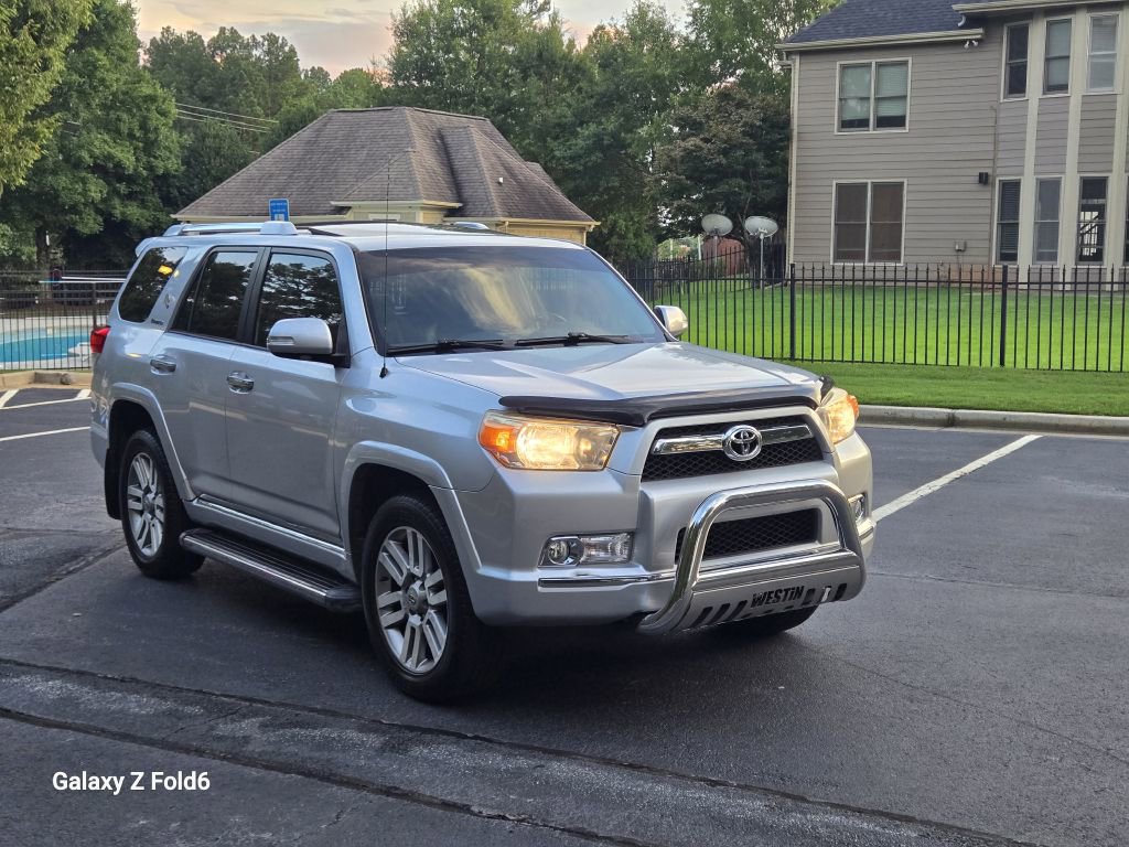 Used 2010 Toyota 4Runner Limited image 3
