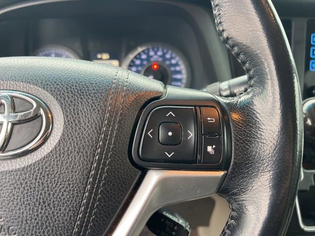 Used 2016 Toyota Sienna XLE image 16