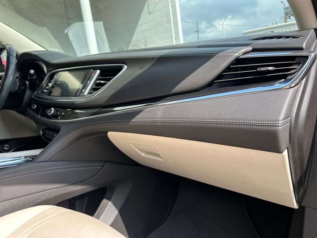 Used 2023 Buick Enclave Essence image 15