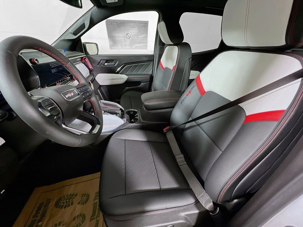 Used 2024 GMC Canyon AT4X image 19
